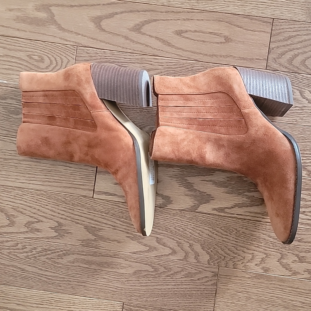 Charles by charles david "Shopper" Kid Suede Bootie - Picture 3 of 10